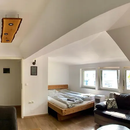 Unique Near Tivoli Apartman *